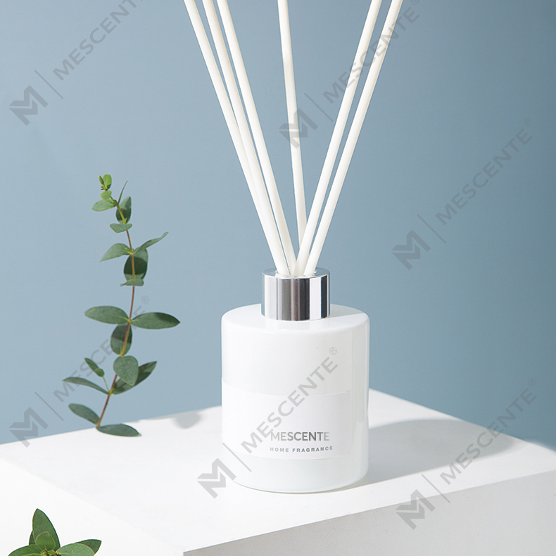 M&Scent Hurtownia luksusowych marek prywatnych Dekoracyjny kwiat w sztyfcie Dyfuzor z trzciny z korkiem