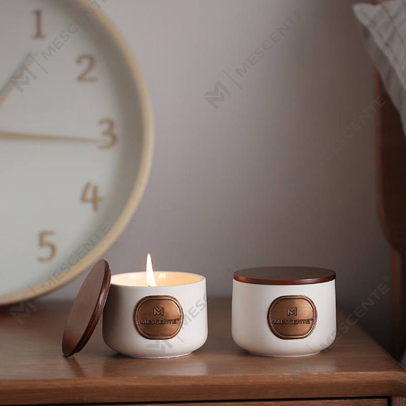 Zestawy upominkowe ceramicznych świec zapachowych z wosku kokosowego marki własnej M&Scent
