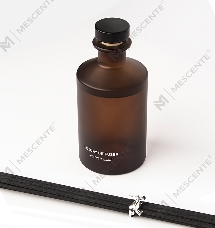 M&Scent Niestandardowa luksusowa butelka ze szkła matowego Domowy dyfuzor olejków eterycznych