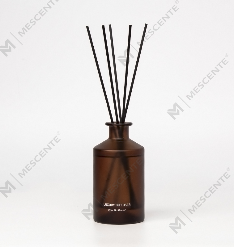 M&Scent Niestandardowa luksusowa butelka ze szkła matowego Domowy dyfuzor olejków eterycznych