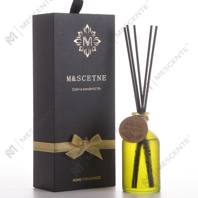 M&Scent Luksusowa, niestandardowa szklana butelka z prywatną marką Kwiatowy dyfuzor z trzciny w płynie z pudełkiem