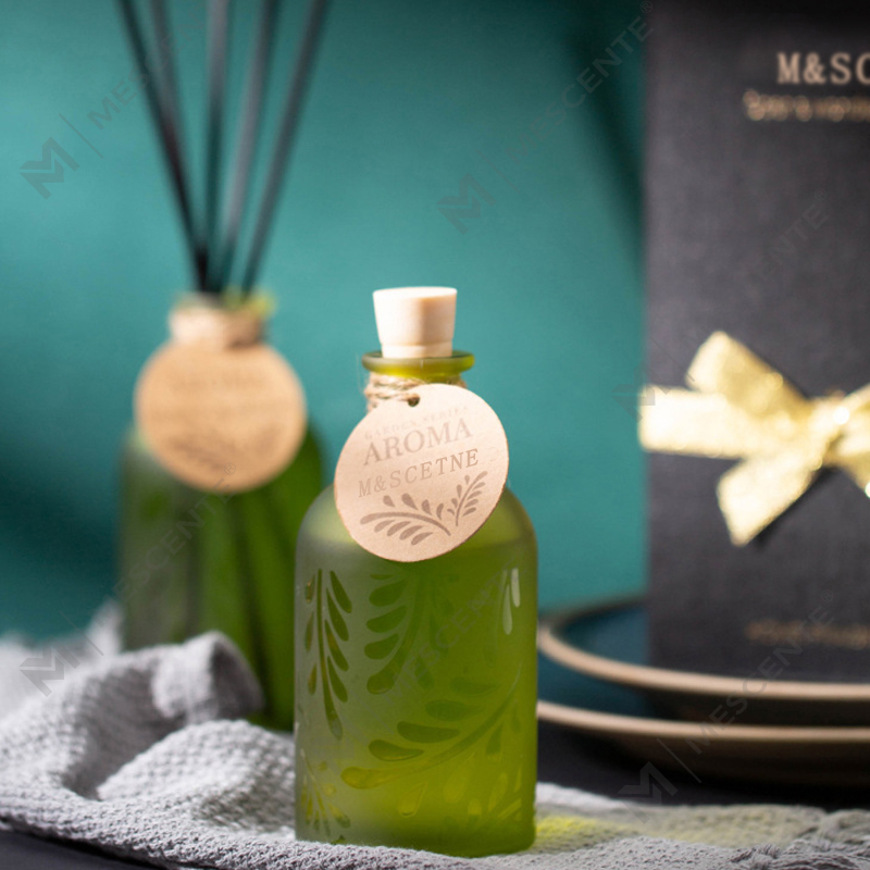 M&Scent Luksusowa, niestandardowa szklana butelka z prywatną marką Kwiatowy dyfuzor z trzciny w płynie z pudełkiem