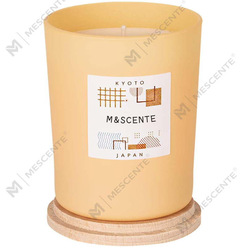 M&Scent, prywatna marka M&Scent, produkuje eleganckie, kolorowe świece zapachowe z wosku sojowego