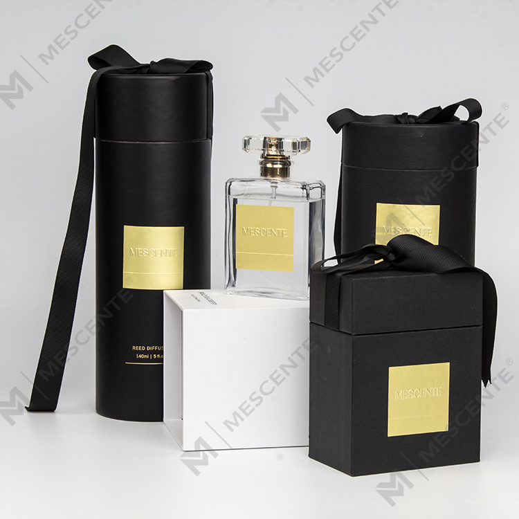 Luksusowe pojemniki zapachowe marki własnej M&Scent w słoiczkach na świece z wosku sojowego, luzem