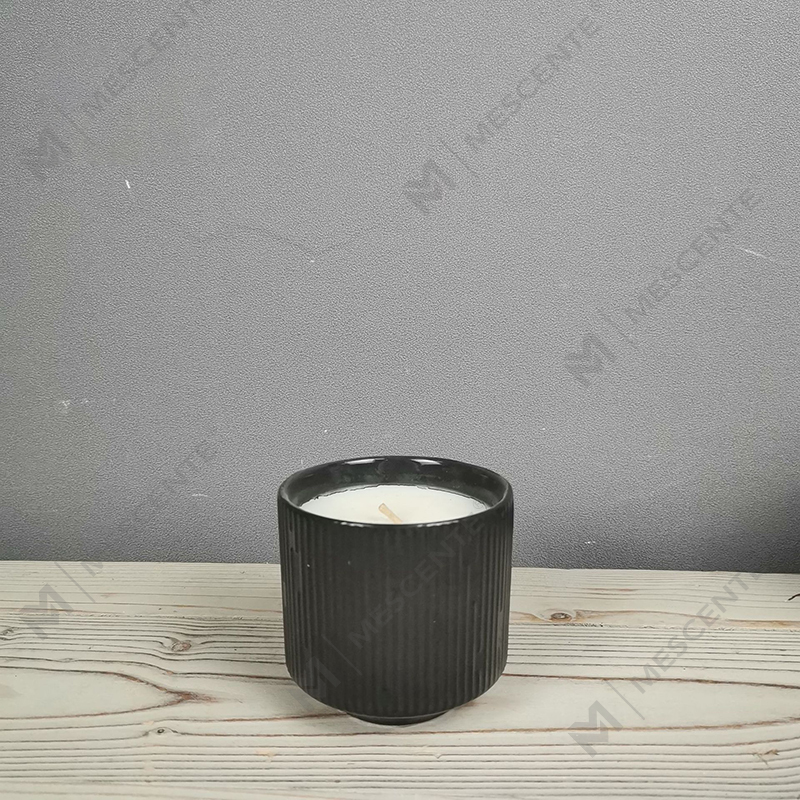 M&Scent Hurtownia luksusowych ceramicznych pustych kwadratowych matowych czarnych unikalnych bursztynowych słoików na świece z drewnianymi pokrywkami