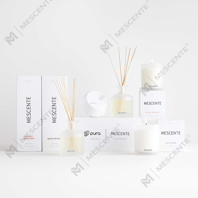Zestaw upominkowy z trzcinowym dyfuzorem zapachowym M&Scent, luksusowej marki własnej, w kolorze fioletowym, z pudełkiem