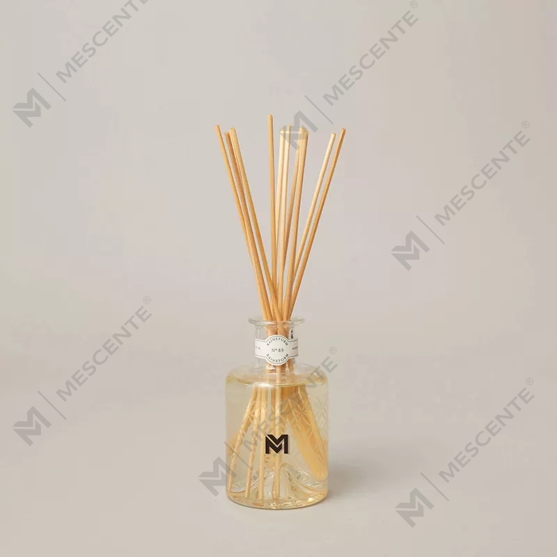 Odświeżacz powietrza M&Scent Gruppo Di Reed, zestaw dyfuzorów olejowych z trzciny z kolekcji świątecznej do domu